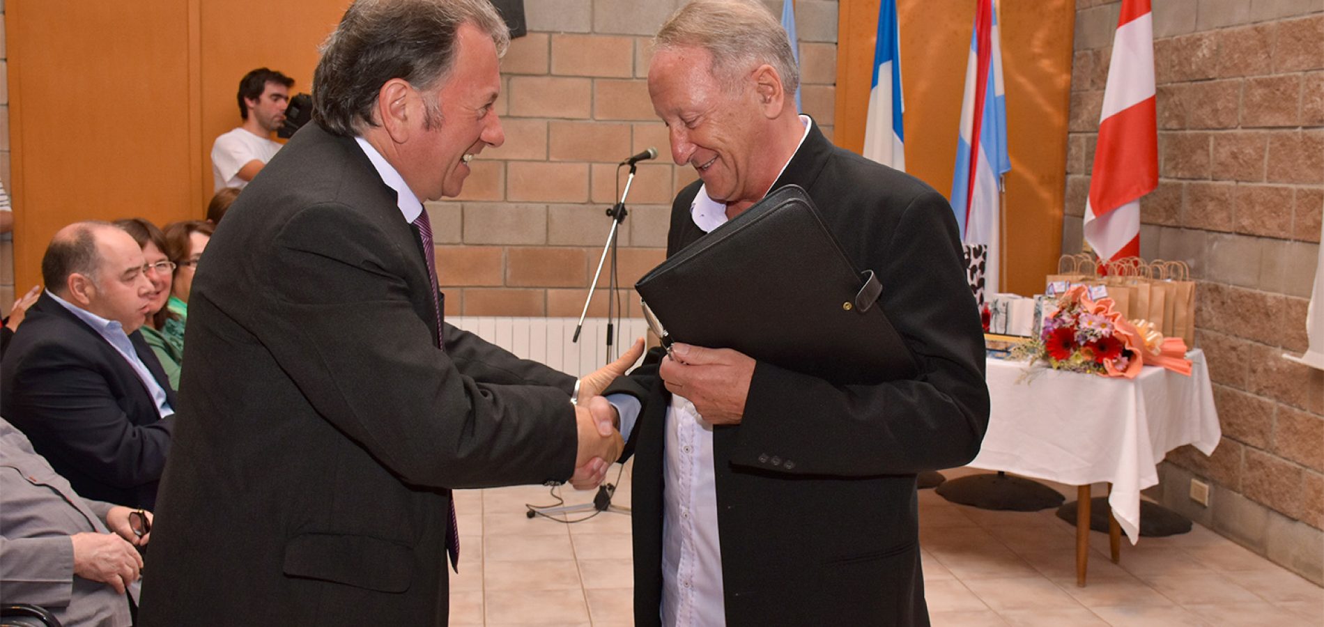 Raymond et Roberto Romani ministre de la culture de la province d'Entre Rios