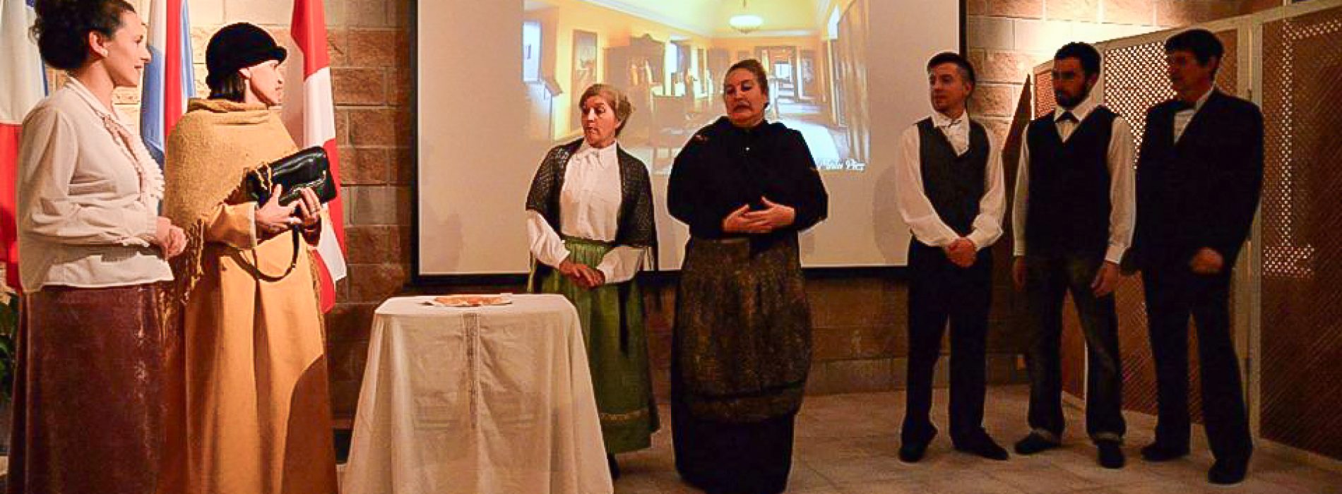 Un événement théâtral commémorant la Révolution française.